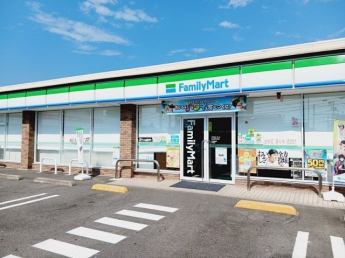 ファミリーマート東石井店様まで1100m