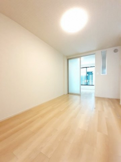 明るい色調の室内です