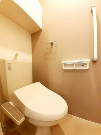 コンパクトで使いやすいトイレです