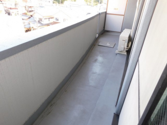 【バルコニー】
