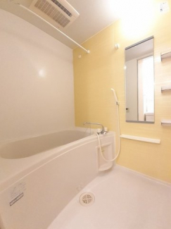 コンパクトで使いやすいお風呂です