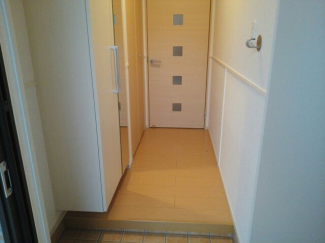 明るい玄関です