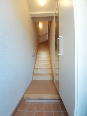 明るい玄関です