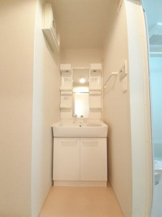 忙しい朝には欠かせない洗面所です