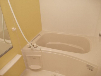 日々の疲れを癒すお風呂付です