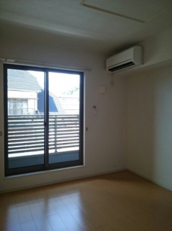 内装は落ち着いています