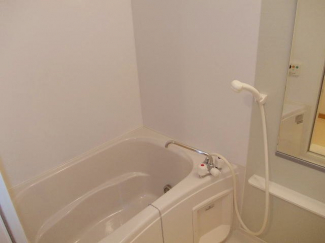 ゆったり過ごせるお風呂です