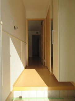 毎日通る玄関はこちらです