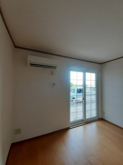 明るい室内です