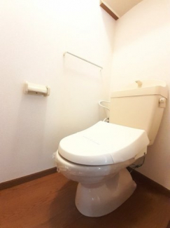 清潔感のあるトイレです