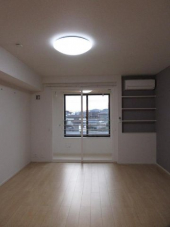 明るい室内です