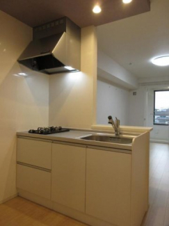 コンパクトなキッチンで掃除もラクラク