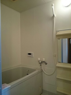 日々の疲れを癒すお風呂付です