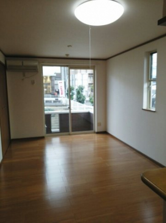 明るい色調の室内です