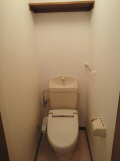 清潔感のあるトイレです