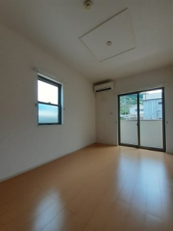 内装は落ち着いています