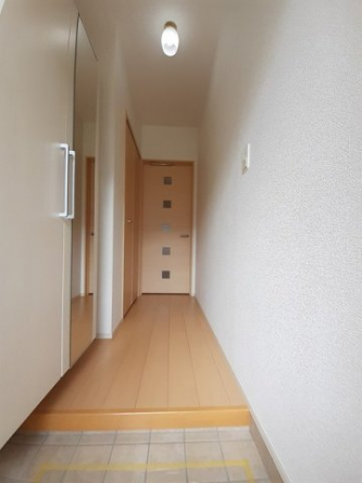 シンプルで使いやすい玄関です