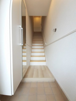 毎日通る玄関はこちらです