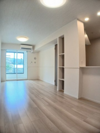 中はこのようになっています