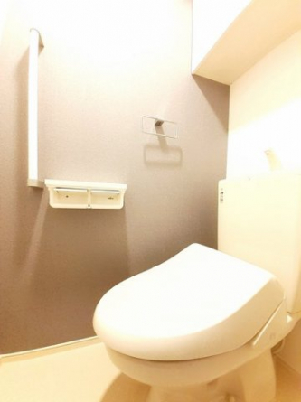 清潔感のあるトイレです