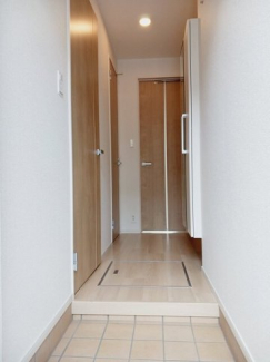 明るい玄関です