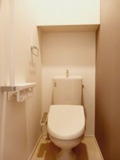 清潔感のあるトイレです