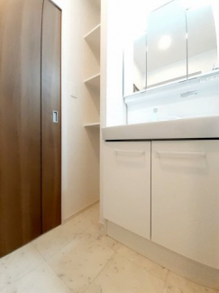 忙しい朝には欠かせない洗面所です