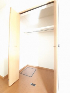 たっぷりとした収納スペースです