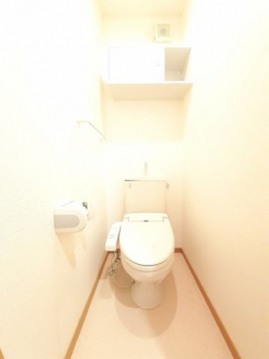 清潔感のあるトイレです