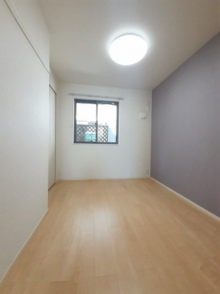 内装は落ち着いています