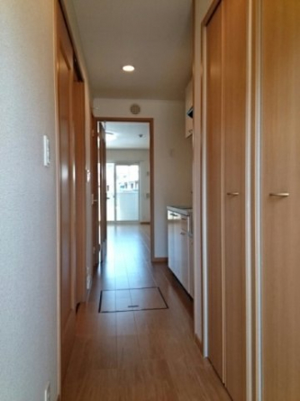 シンプルで使いやすい玄関です