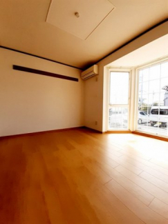 明るい室内です