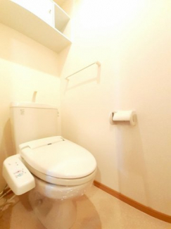 コンパクトで使いやすいトイレです