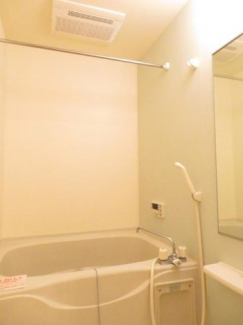 落ち着いた空間のお風呂です