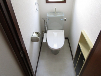 コンパクトで使いやすいトイレです