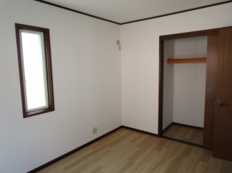 ゆったりした洋室です