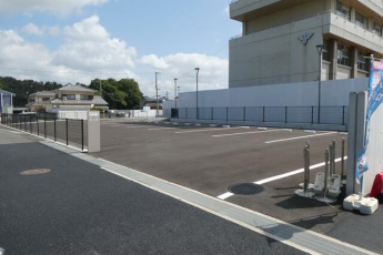 加東市立社中学校まで984m