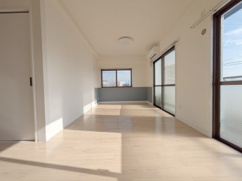 【居間・リビング】