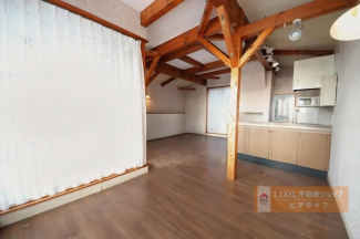 二階リビング別角度、AIによる家具消し加工