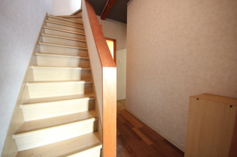 二階への階段