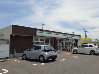 ファミマ彦根川瀬馬場町店様まで290m