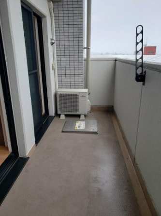【バルコニー】