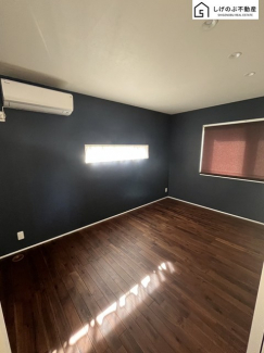 木の温もりがやさしいフローリングは安らぎをもたらすプライベート空間。