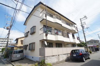 南向きで日当たりのいい建物です