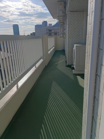 【バルコニー】