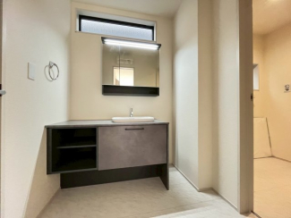 【独立洗面台】