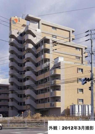 外観写真は２０１２年３月に撮影したものです。現在、同画角内に