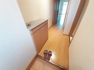 明るい玄関です