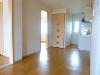 こちらの居間で趣味の時間をお楽しみください