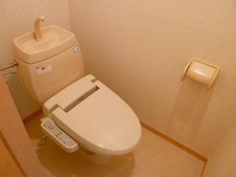 ゆったりとした空間のトイレです